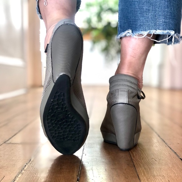 ♥️ADIDAS SLVR Wedge Sneaker ♥️ - Picture 7 of 14